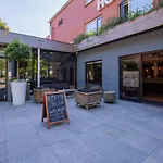 Hotell 50|50 Belmont Ede